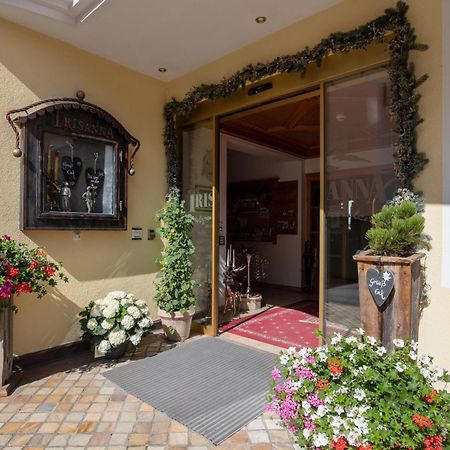 이스크글 Alpenresidenz Trisanna B&B 외부 사진