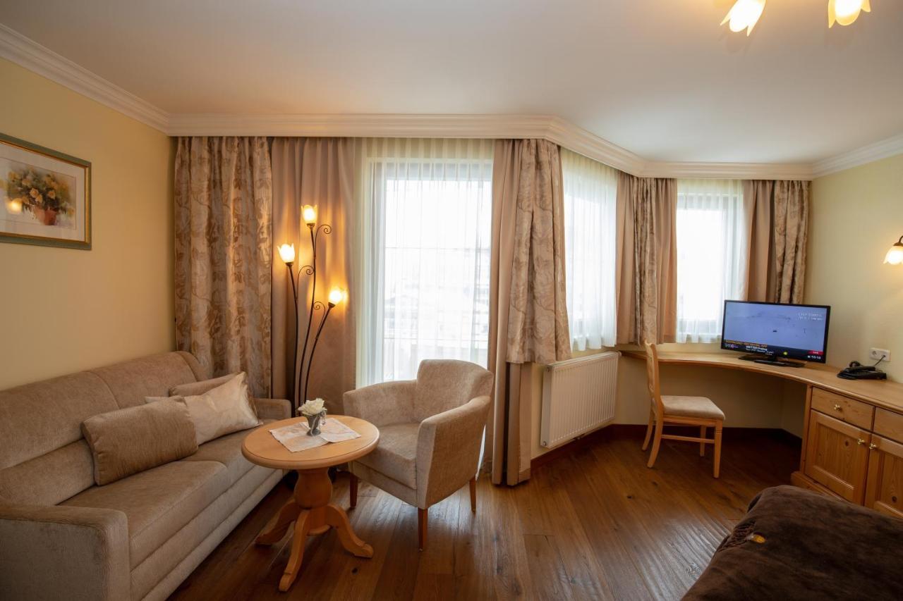 이스크글 Alpenresidenz Trisanna B&B 외부 사진