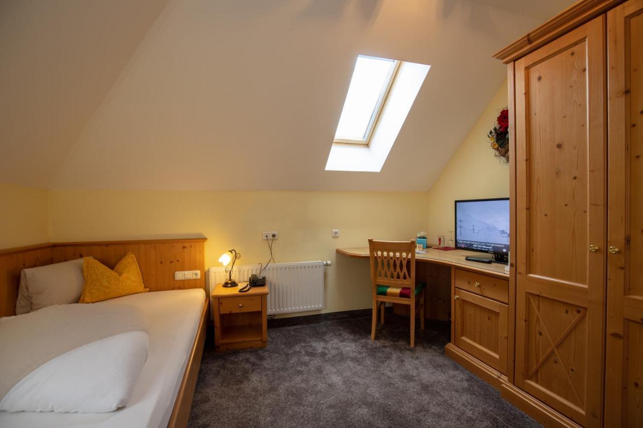 이스크글 Alpenresidenz Trisanna B&B 외부 사진