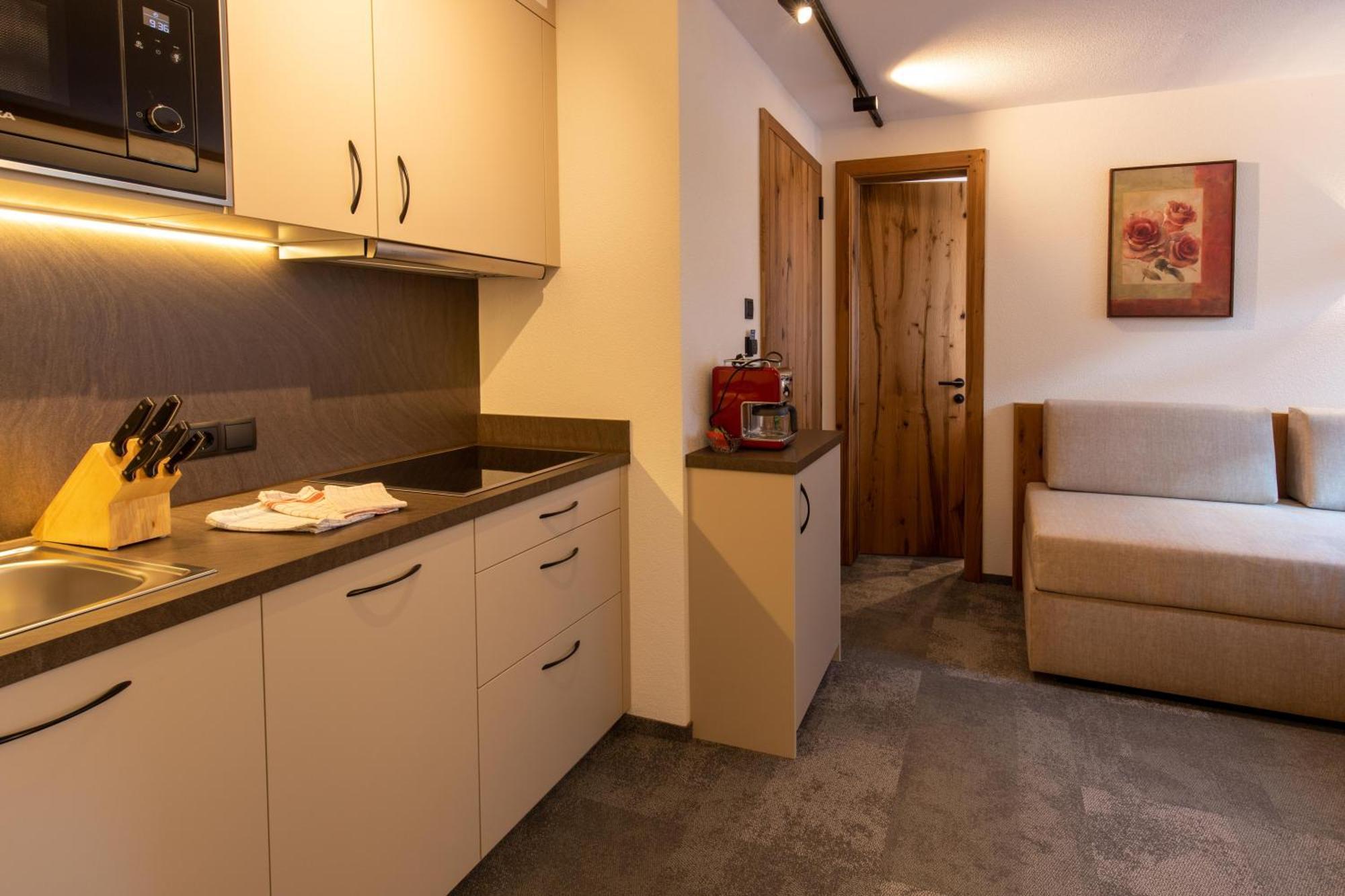이스크글 Alpenresidenz Trisanna B&B 외부 사진