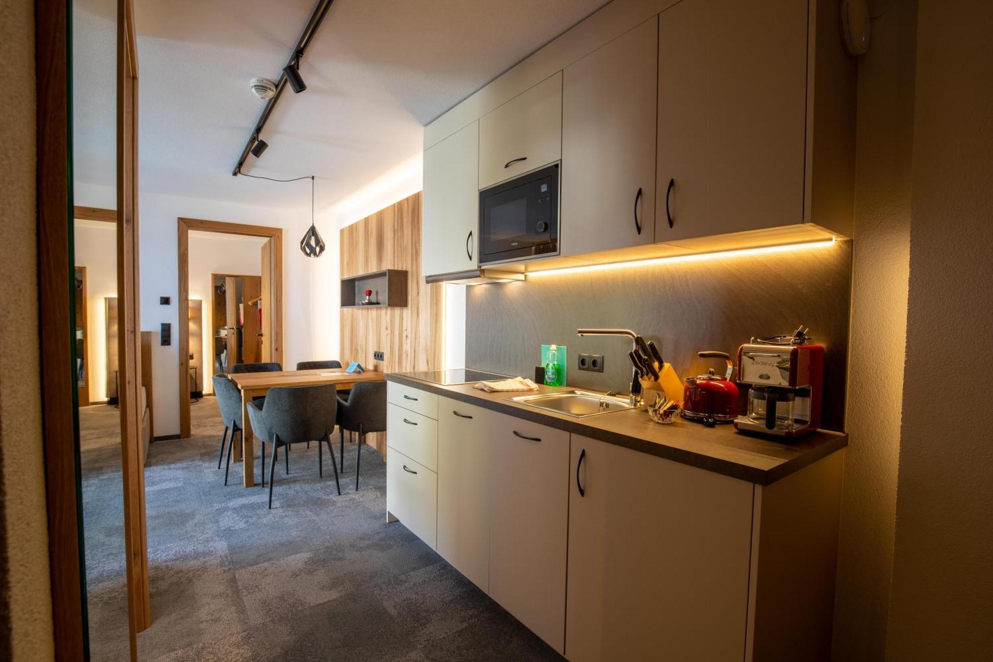 이스크글 Alpenresidenz Trisanna B&B 외부 사진