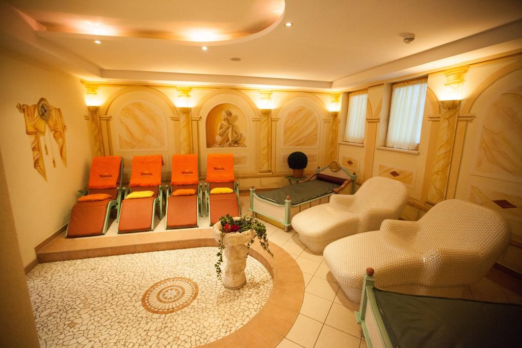 이스크글 Alpenresidenz Trisanna B&B 외부 사진