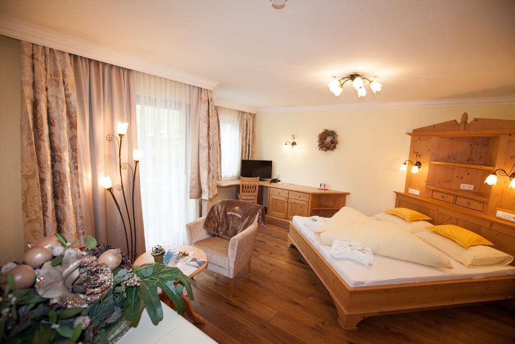 이스크글 Alpenresidenz Trisanna B&B 외부 사진